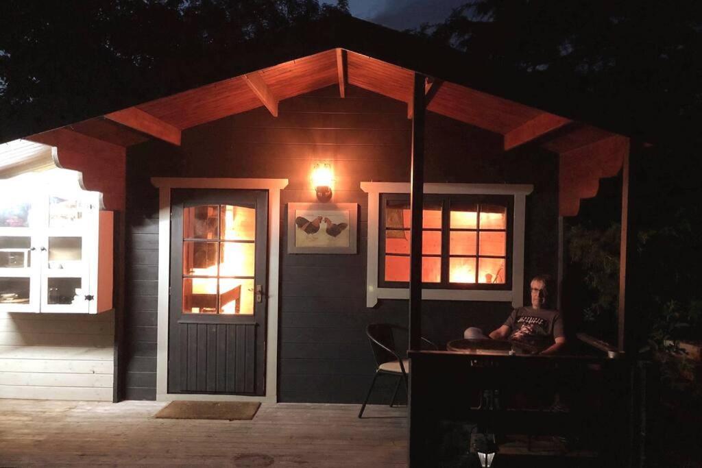 Unique Tiny House Near 3 Peaks - The Zedshed Apartman Bentham Kültér fotó