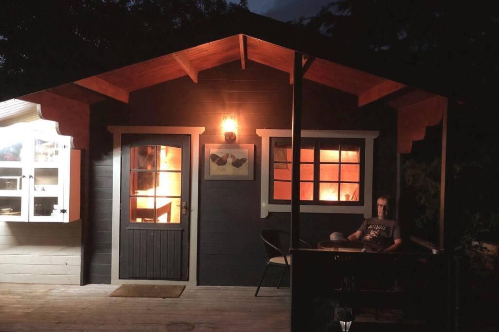 Unique Tiny House Near 3 Peaks - The Zedshed Apartman Bentham Kültér fotó