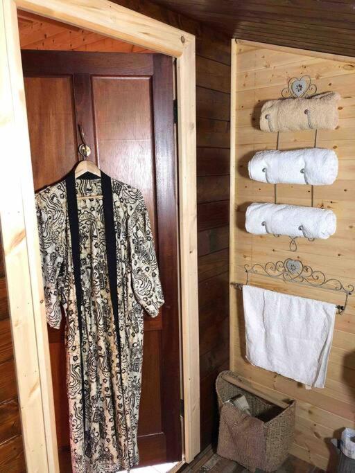 Unique Tiny House Near 3 Peaks - The Zedshed Apartman Bentham Kültér fotó